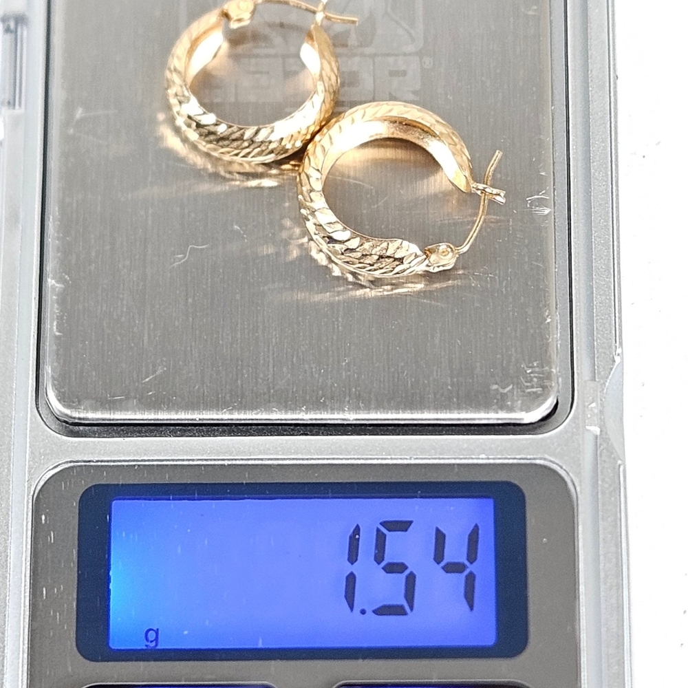 14kt yellow gold SMALL etched lightweight hoop earrings pierced 1.5 g